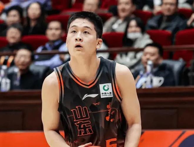 胜宁波队内复盘！邱彪点王证，与纪民尚直指团队，2人激情击掌！