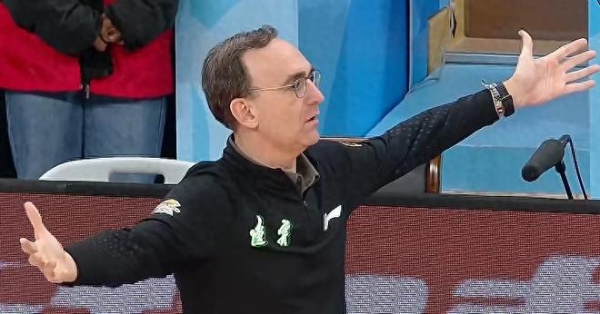 辽篮不敌宁波，赛后球员评分，2人及格，付豪和赵继伟低分