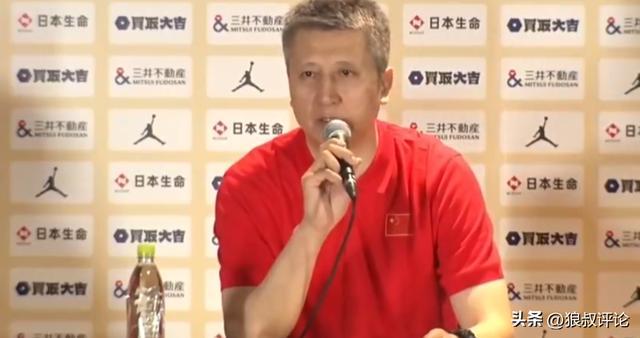 郭士強：中場我和大家強調(diào)相信中國男籃，必須做好防守控制對方