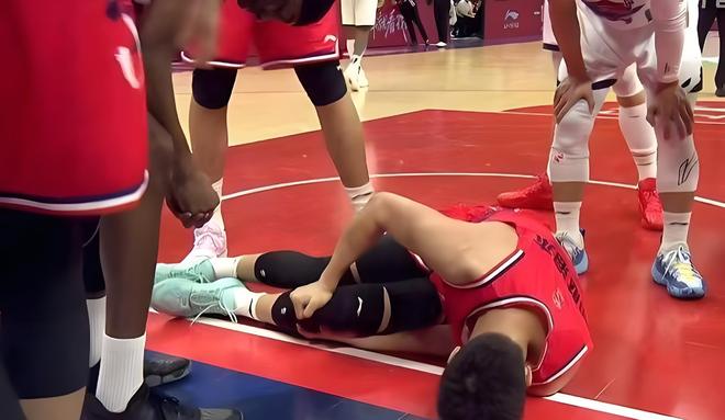 暖心！广州队将承担郭艾伦全部治疗费用，两年顶薪只打了19场比赛