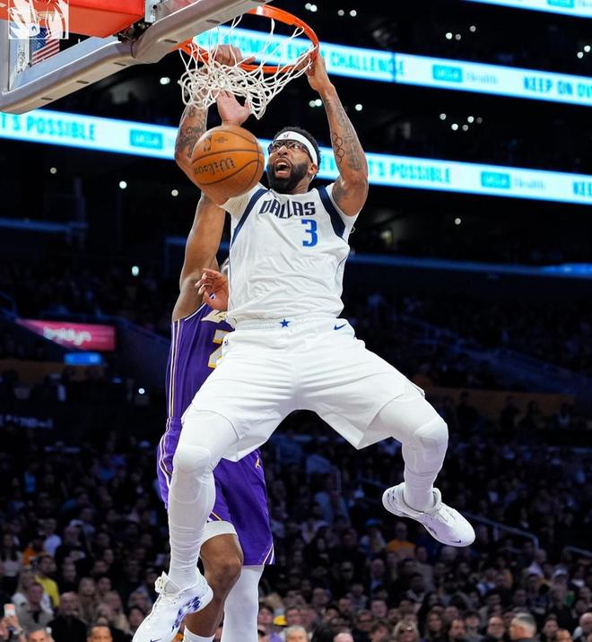 濃眉復(fù)出！湖人129-119獨(dú)行俠，看數(shù)據(jù)：他是頭號功臣！