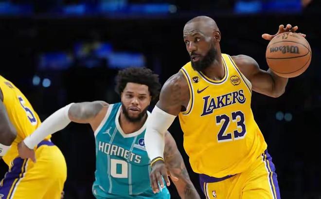 湖人溃败黄蜂暴露致命短板，火箭遇强则弱，勇士逆境翻盘显韧性