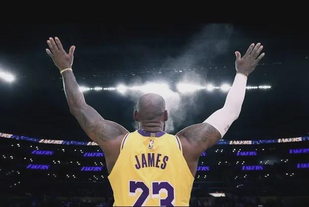 詹姆斯是湖人隊(duì)史最失敗的球員，Barstool Sports創(chuàng)始人炮轟老詹
