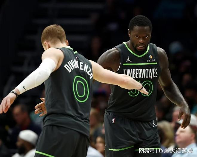 勇士惨败！兰德尔18+7希尔德10中2，戈贝尔15+17，库里也开怀大笑