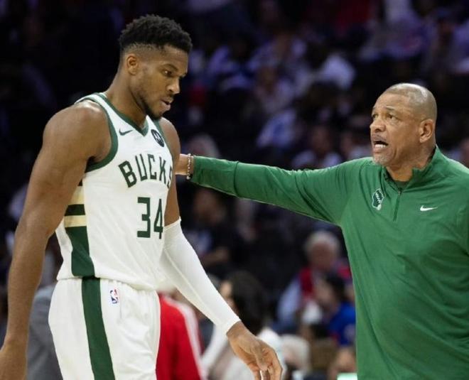 字母哥賽前臨時退出比賽，里弗斯：太突然，搞得我手忙腳亂