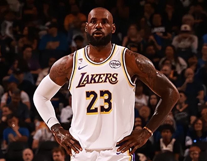 22分7板9助！26分6板8助！老詹盧卡刷爆紀(jì)錄，湖人28分狂勝勇士