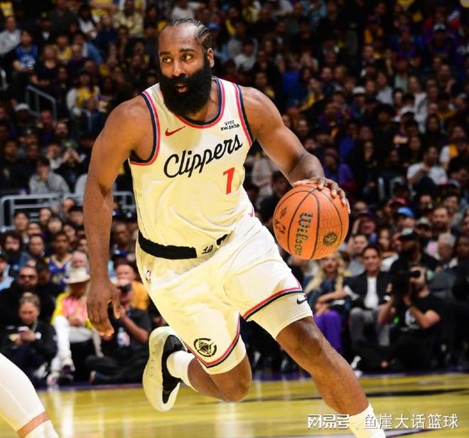 快船傷病更新！想戰(zhàn)勝灰熊，哈登無路可退，倫納德有2點(diǎn)也成關(guān)鍵