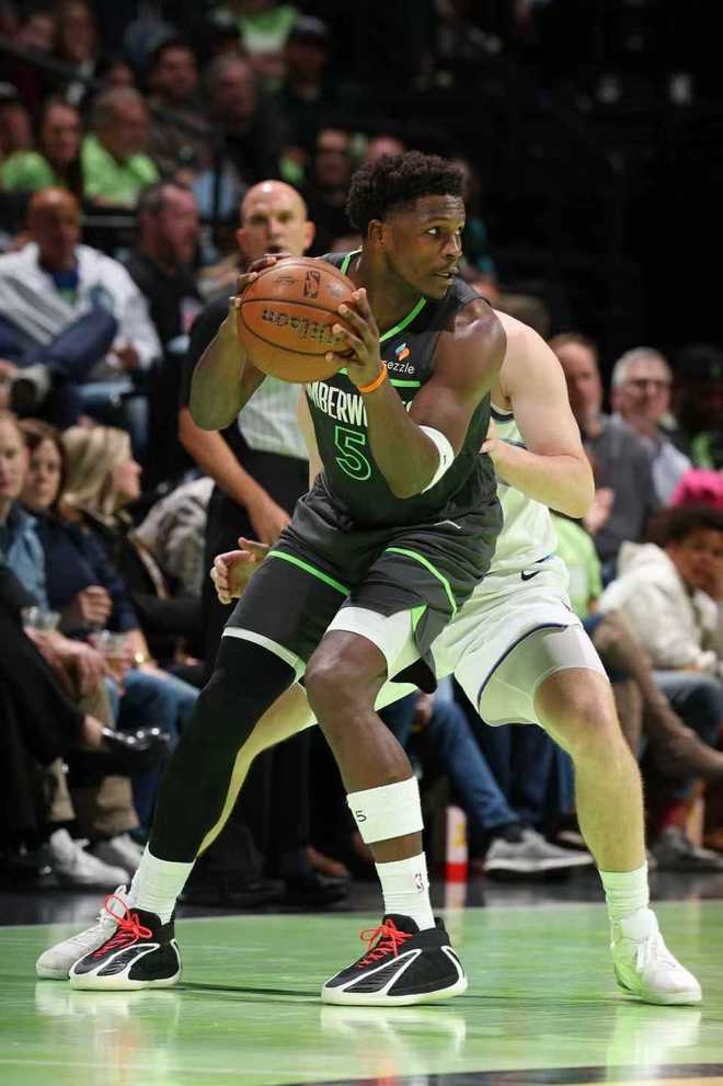 華子37+7三分森林狼40分狂勝爵士 蘭德爾19+10+12賽季第2次三雙