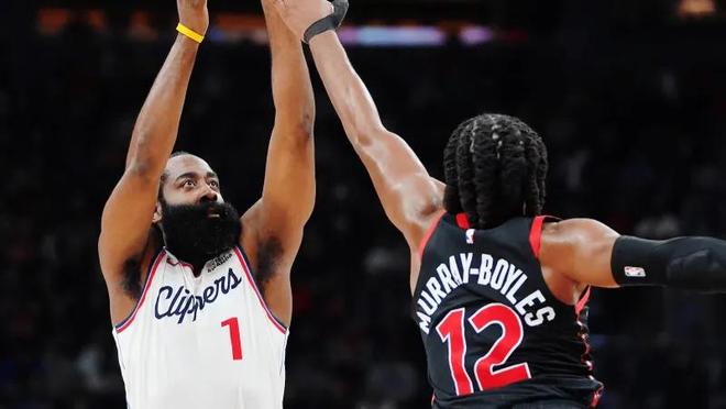 快船121-117猛龙3利好！哈登关键球太猛，祖巴茨回暖，配角齐贡献