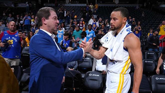 勇士老板：库里会像布雷迪一样打很久；我们需做好后库里时代的安排