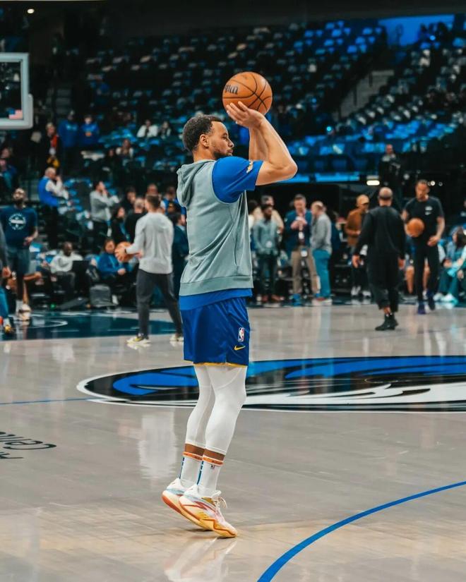 库里频频上脚！这双实战鞋彻底火了……