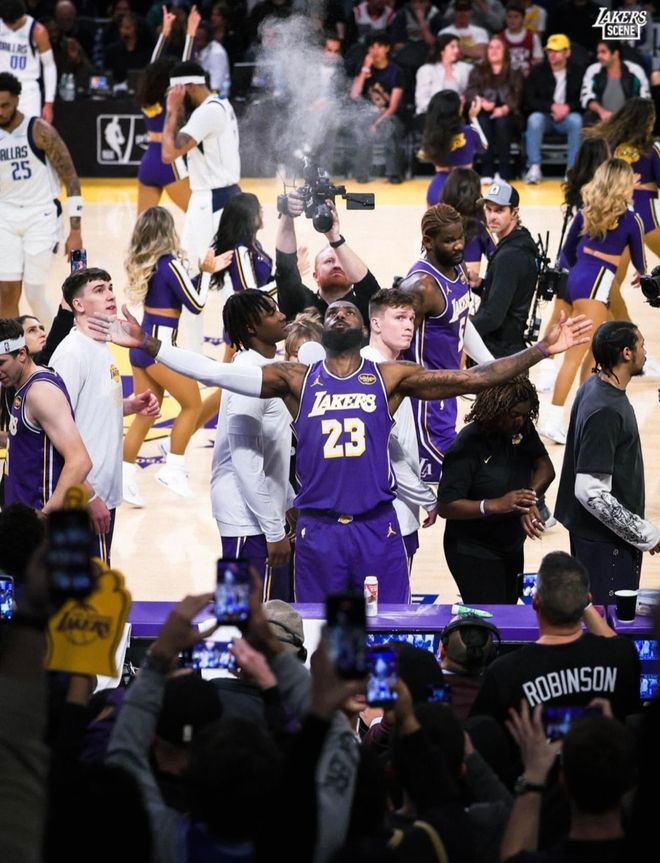 詹姆斯復(fù)出后，湖人勝率百分百！西部第二、杯賽小組出線！