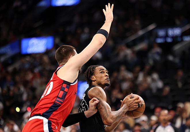 被快船各种打爆！篮网先发中锋近段时间的状态实在是太不稳定了？