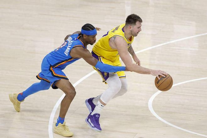 难以置信！雷霆老三少已至生涯暮年，数据不降反升，无愧三大MVP