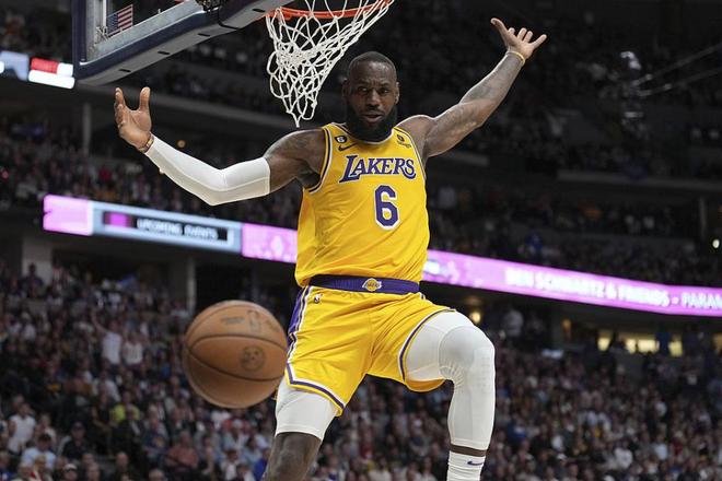 NBA得分榜：詹姆斯断崖领先 哈登升至第九！再进一步几乎不可能？