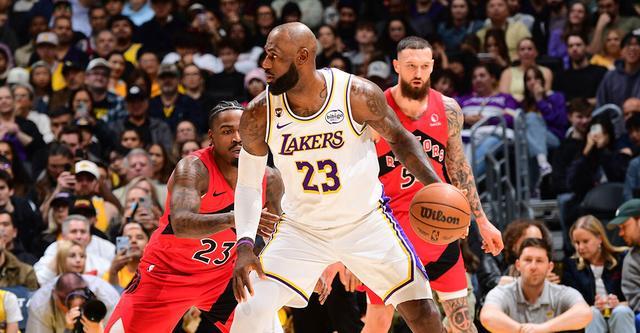 联盟历史首人！詹姆斯生涯常规赛与季后赛总得分突破51000分