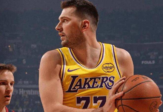 雷迪克也知道！自爆轮换节奏大乱+第3节用人问题，却保持马后炮！