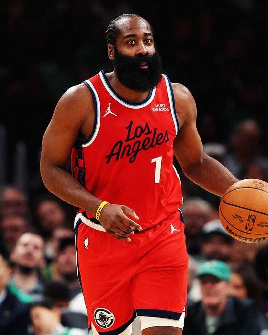 老兵不死，36岁哈登背靠背连续两场35+5+5，詹杜库后第四人