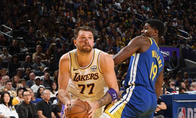 三巨頭化學(xué)反應(yīng)升級！東契奇生日夜轟26+8掃除陰霾