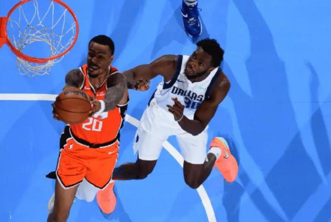 泰倫盧真毒瘤！用廢科林斯，上祖巴茨自爆，替補(bǔ)全垮，發(fā)布會擺爛