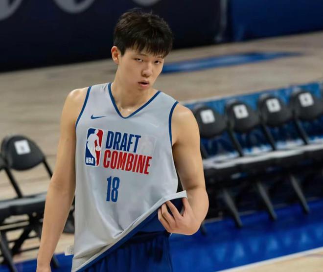 外媒：篮网总经理观看了杨瀚森在洛杉矶进行的Pro Day试训