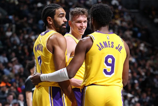 再次1分未得，湖人后场水货打出这样的表现大家都已经见怪不怪了