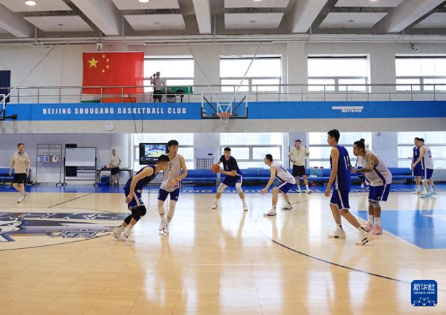 北京男篮备战十五运会成年组资格赛