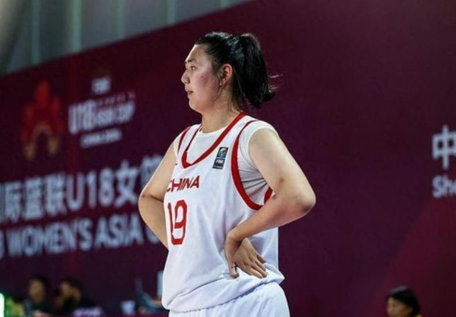打亚洲杯还是世青赛？张子宇陷两难境地 最权威回答显露篮协无奈