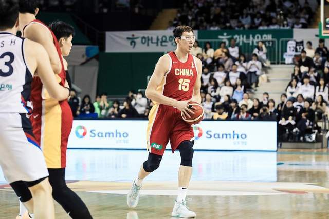 苏群:中国男篮对韩国两连败匪夷所思,接下来该怎么办都不知道