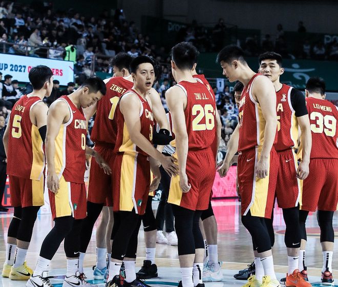 男籃連敗韓國,比賽結束一小時仍留在更衣室開會,真該好好反思!