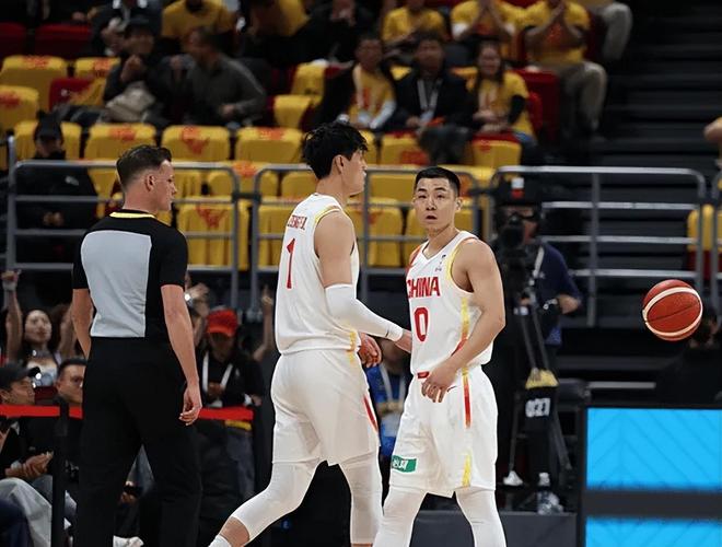 世預賽讓兩將打成毒瘤!曾凡博留美狀態全無,胡明軒三無產品!