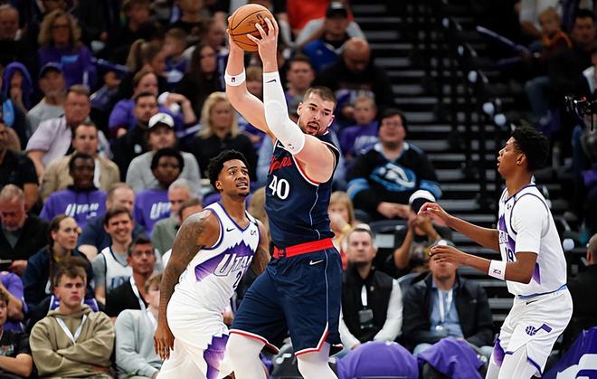 快船内线支柱已经足够努力了，可惜两大核心的表现堪称灾难？