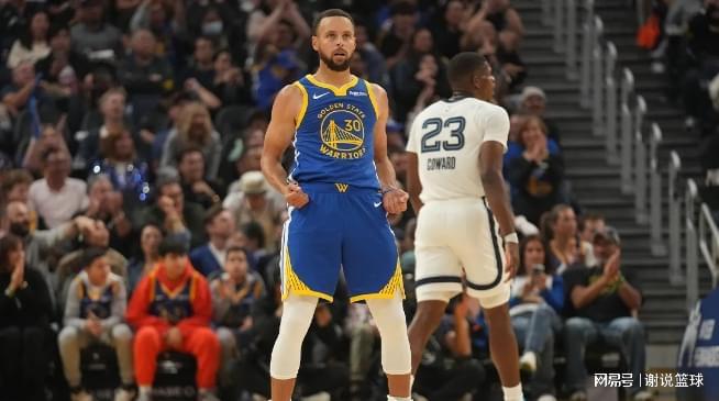 勇士送步行者赛季首胜,库里背大锅格林其次,替补席日常挖坑