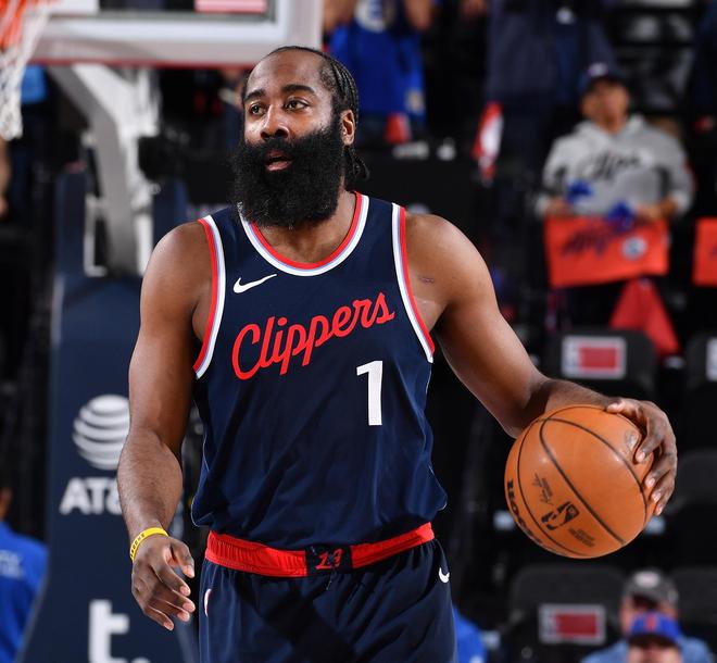 轻松写意！哈登11中8怒砍30分7板7助，三分6中5