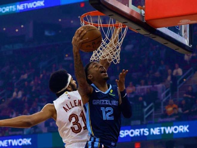 记者：莫兰特右小腿酸痛，与骑士比赛不会回归...