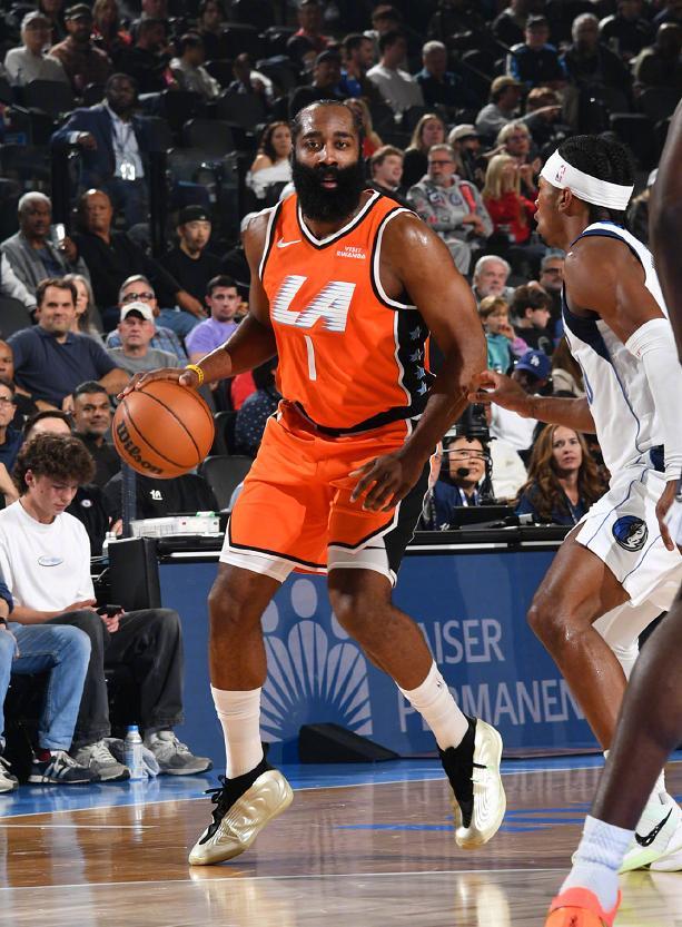 哈登29+8+11+7失误,弗拉格35+8比肩詹皇,克莱末节17分率队沉船