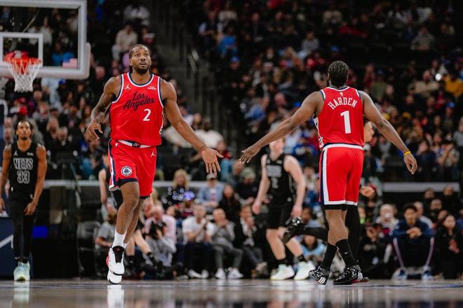 倫納德28+5創(chuàng)兩大NBA第1神跡,還創(chuàng)紀(jì)錄!快船完勝籃網(wǎng)!哈登19+8