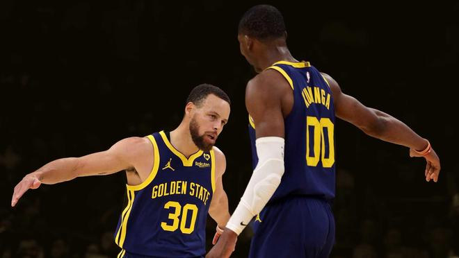 庫里：我只看眼下不看未來；庫明加值得稱贊希望他別缺席太久