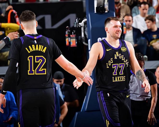 前兩分鐘拿下6分，結果湖人鋒線新星在后面的46分鐘只得到了1分？