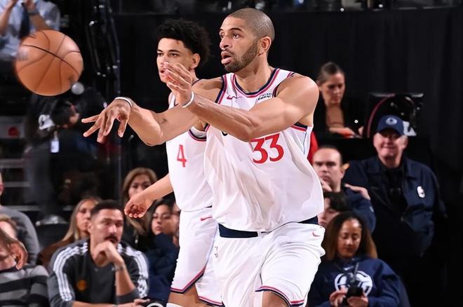 最近一段時間的狀態一塌糊涂，快船對于鋒線老將的使用存在問題？