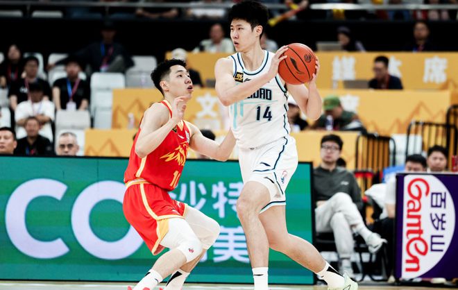 租借结束！CBA王牌前锋正式加盟青岛男篮，感谢刘维伟重点培养...