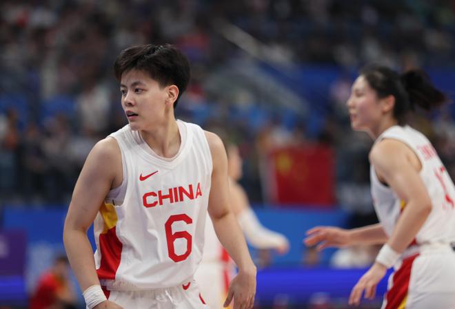 這讓人怎么玩？中國(guó)女籃半場(chǎng)67-21領(lǐng)先波黑46分！楊舒予17分！