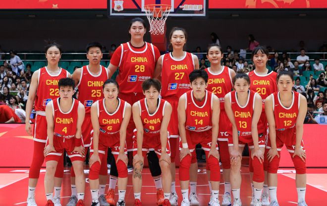 中国女篮对决日本！李梦接班人霸气表态，宫鲁鸣忍痛割爱盛赞一人...