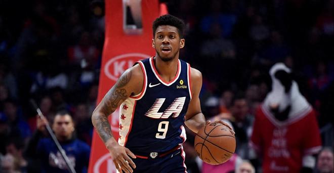 没有三分,受过大伤差点退役!新疆男篮放弃争冠了