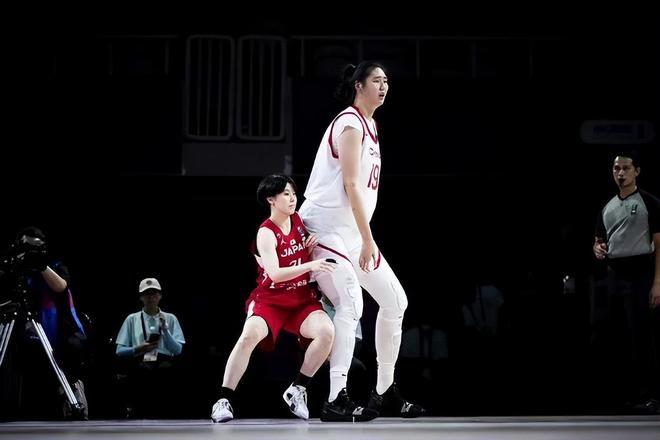 2米26女姚明归来!全运会15分钟狂轰26分,对手从报名开始就输了