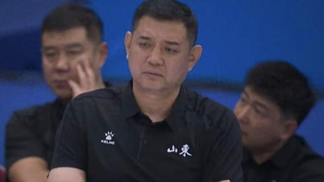 广东103:75超级逆转山东夺得金牌，杨溢就是下一个徐杰