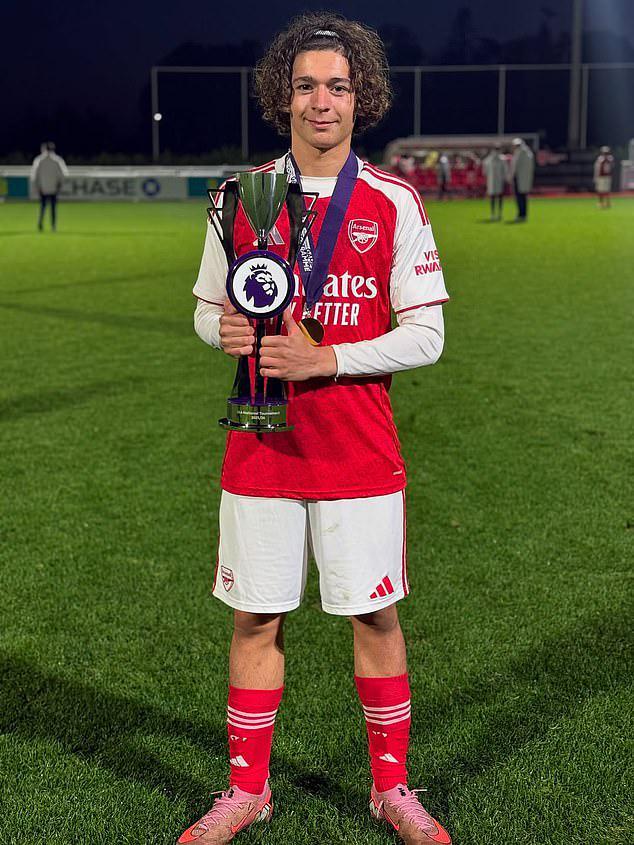 13歲零343天，阿森納小將成為青年歐冠歷史上最年輕出場球員