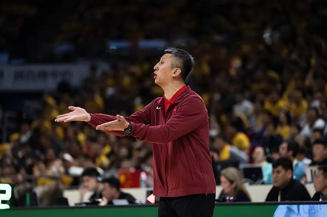 中国男篮不敌韩国，杜锋爱徒发挥差到极致，赵睿才是郭士强遮羞布