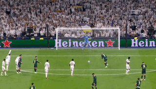 【早报】曼城攻陷伯纳乌,龙哥帅位到头了?