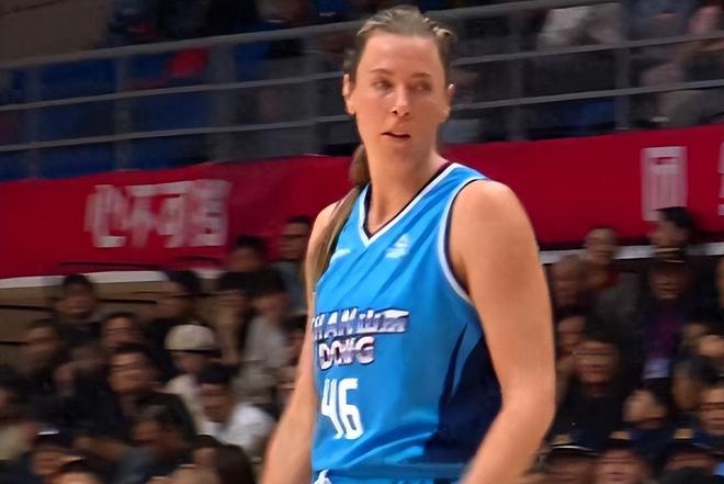 三連勝!新援28分6記三分+張子宇100%命中率,山東女籃雙殺湖北!